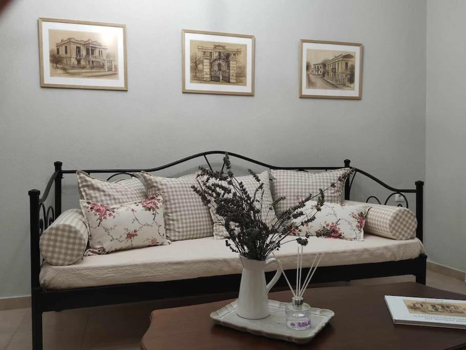 Vintage Garden House *