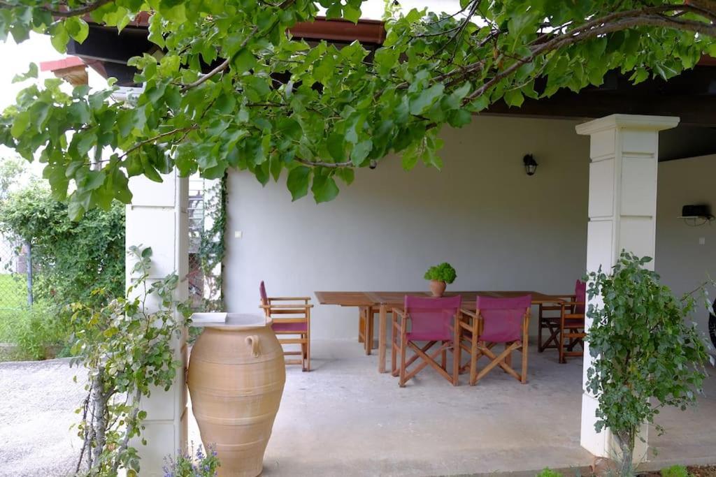 Vintage Garden House *