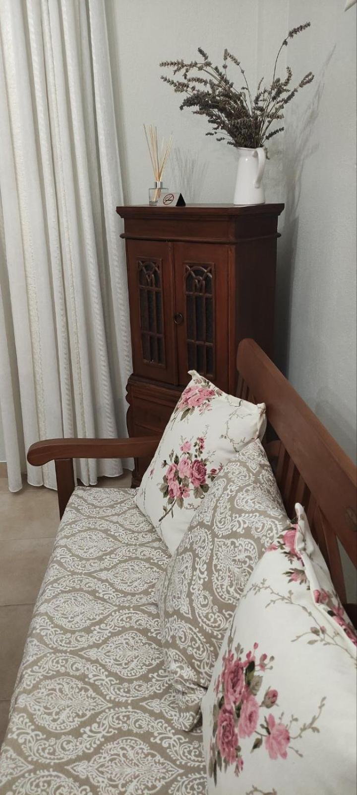 Vintage Garden House Villa